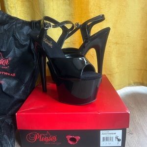 Pleaser, black patent leather platform heels size 7